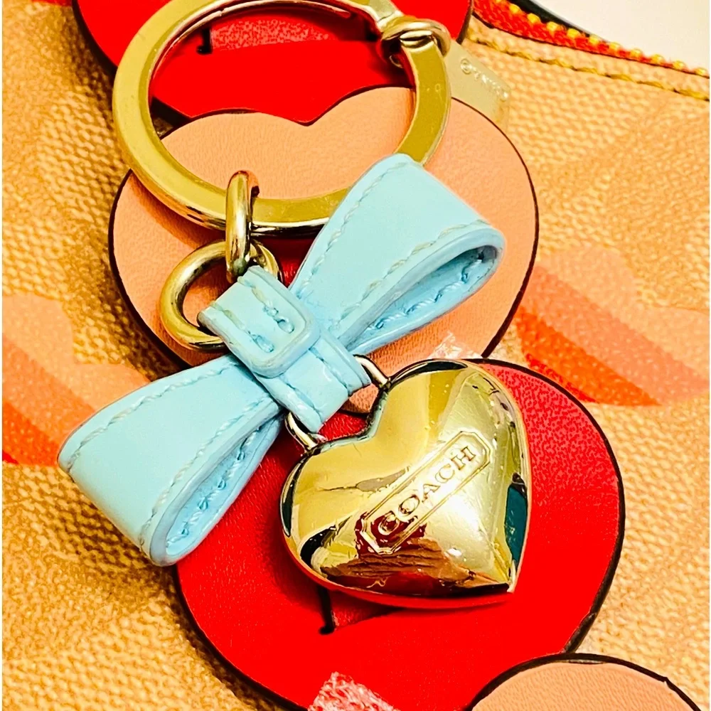 Coach heart keychain - Picture 6 of 7